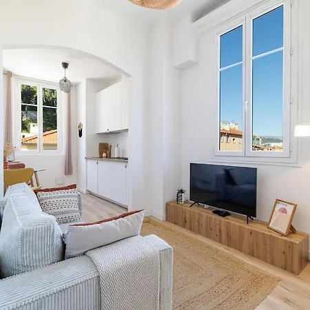 Cozy And Bright - Port Of *